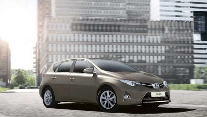 Toyota Auris 2013: nuove immagini ufficiali