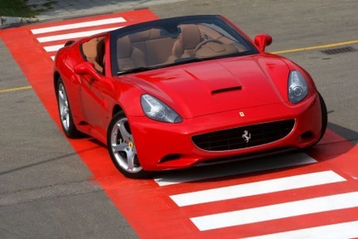 Ferrari California: una nuova gallery approfondita
