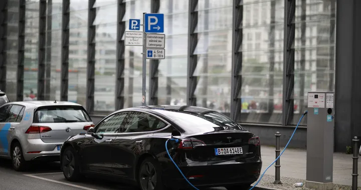 Tesla precipita in Europa, -45% a gennaio: intanto le altre elettriche crescono