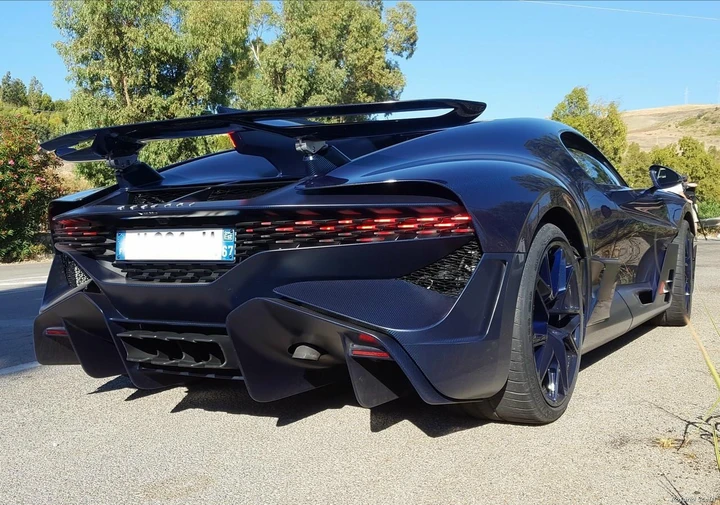 Bugatti Divo sul circuito della Targa Florio [Foto]
