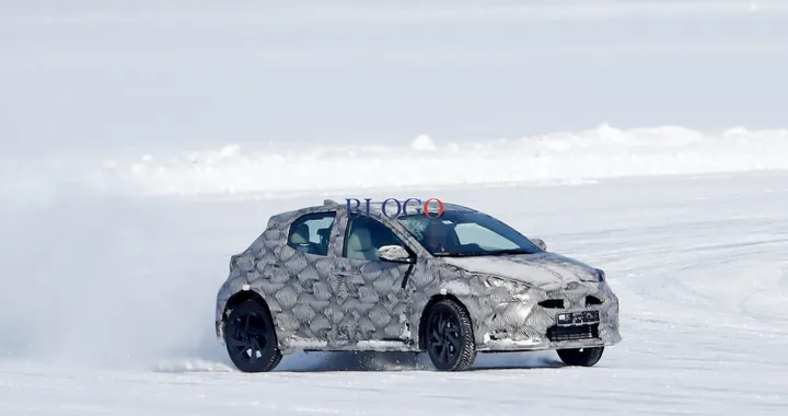 Toyota Yaris Cross: le foto spia
