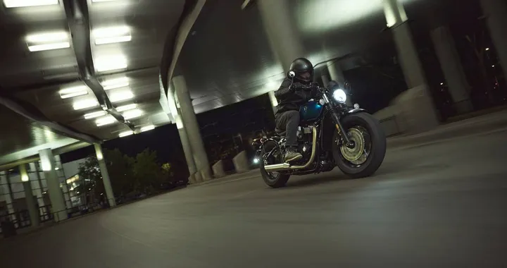 Triumph Bobber 2026: la custom inglese che ridefinisce il piacere di guida