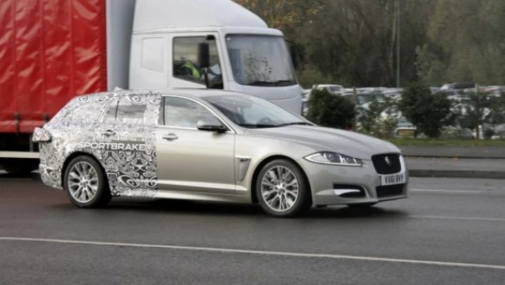 Foto Spia Jaguar XF SportBrake