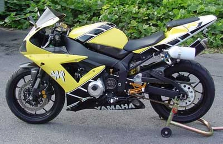 Yamaha R1 Nitro colorazione 2006