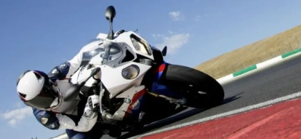 BMW Motorrad Mugello's Experience: quattro giorni in pista con la S1000RR