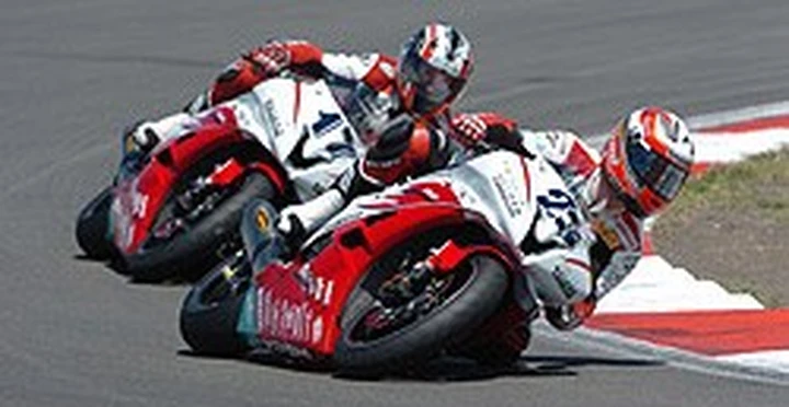 Yamaha Germany conferma Curtain e Parkes