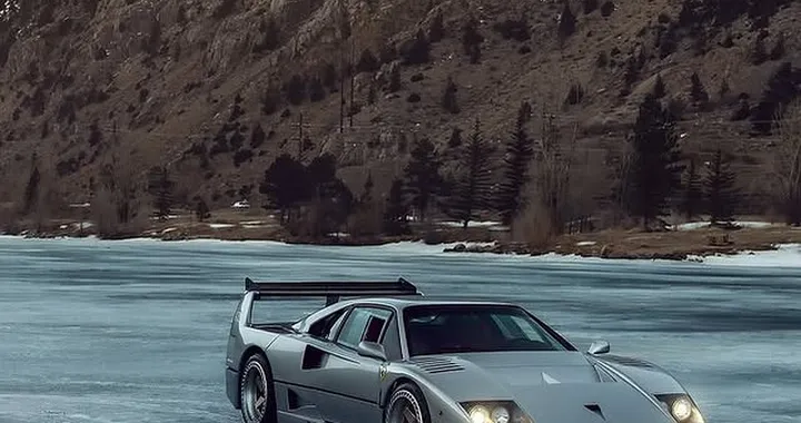 Ferrari F40 sfida la natura, la danza sul lago ghiacciato è puro spettacolo