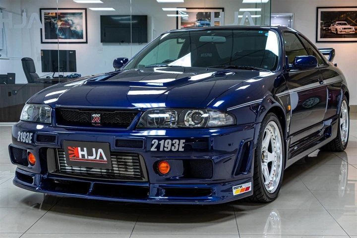 Nissan GT-R R33 Nismo 400R: l’ultimo dei soli 40 esempari è in vendita