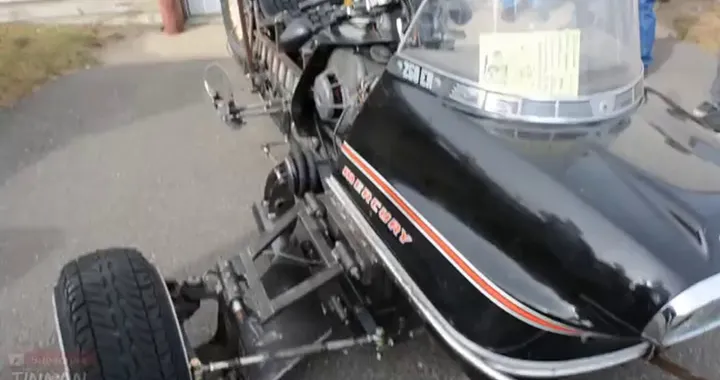 Un trike ricavato da una motoslitta con cuore Ninja