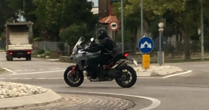 Ducati Multistrada V4 è realtà: foto e video durante i collaudi