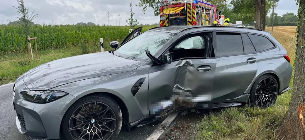 Un 21enne distrugge una BMW M3 durante un test drive: 100.000 euro in fumo
