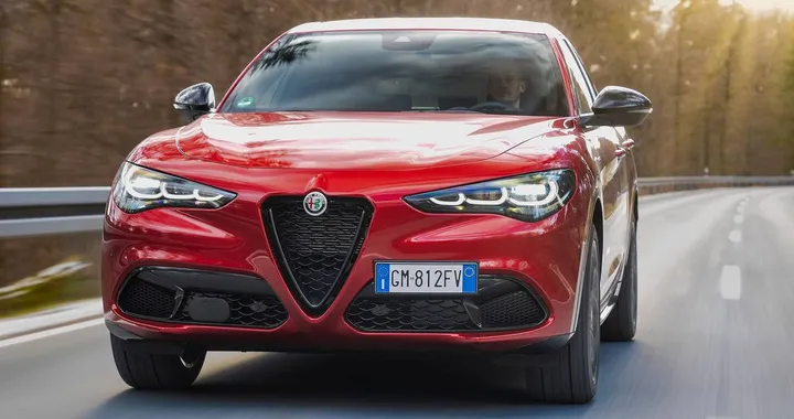 Alfa Romeo Stelvio in offerta: si possono avere 7000 euro di sconto