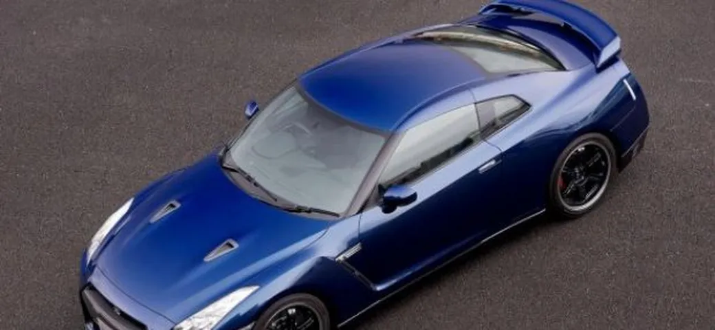 Nissan GT-R: il Track Pack anche per le vetture con guida a sinistra