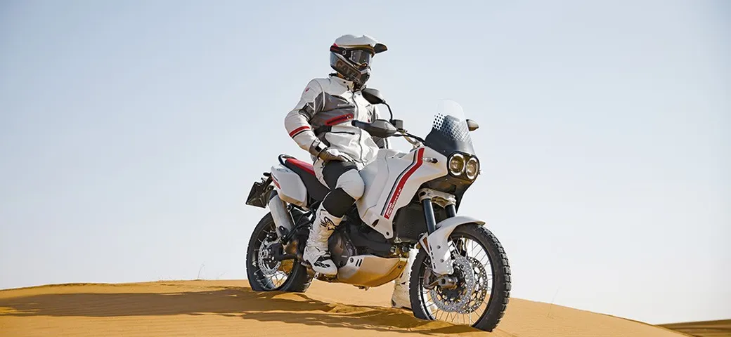 Ducati World Premiere 2022: svelata la DesertX