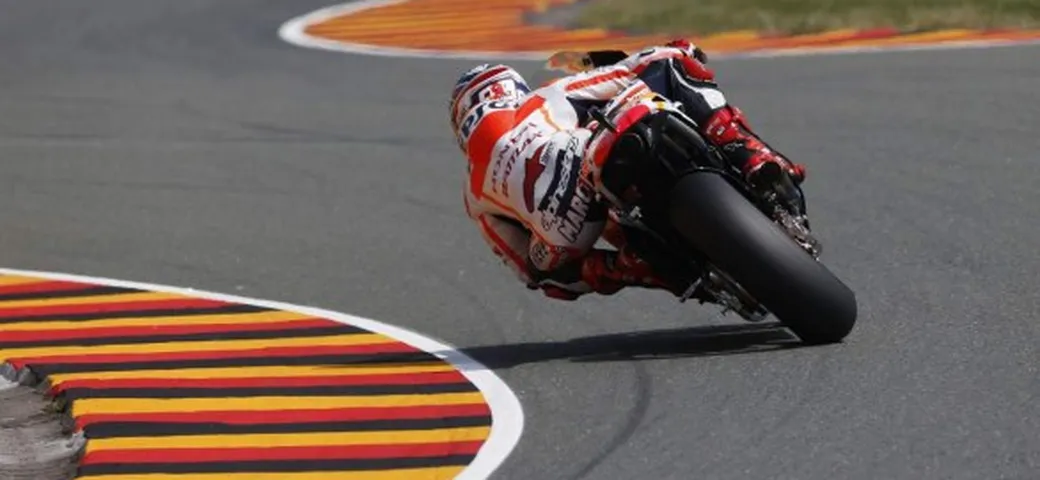 MotoGP Germania 2013: Marquez in pole davanti a Crutchlow e Rossi