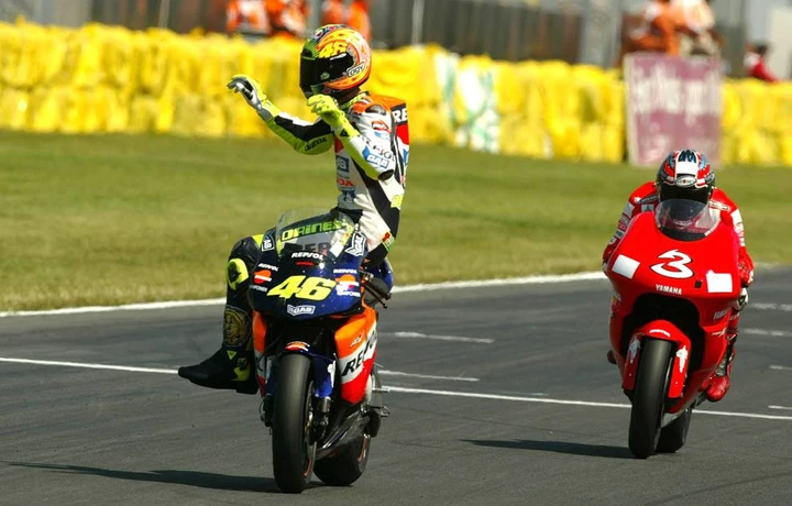 Motociclismo, rispetto addio? Dovizioso “spara” su Iannone. Quando Rossi e Biaggi sulla scaletta di Montmelò…