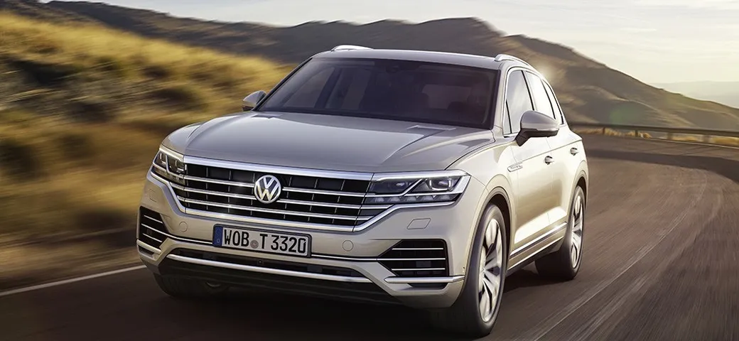 Volkswagen Touareg: 4 ruote sterzanti per una grande agilità