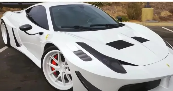Compra una Ferrari 458 a 120.000 euro, ora gliene offrono 300.000: ma c’è una condizione
