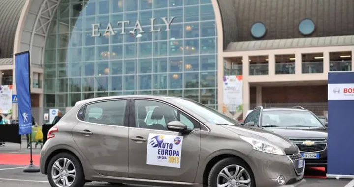 Peugeot 208 vince l'Auto Europa 2013; critiche al governo durante la tavola rotonda "Green economy e automobile"