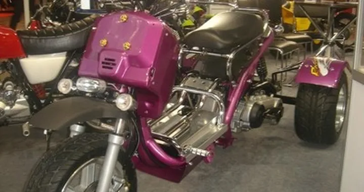 Honda Zoomer trike!