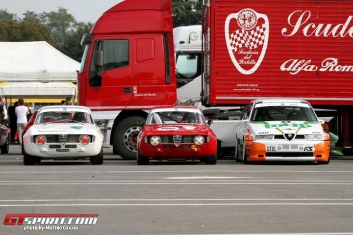 Autodelta compie 50 anni. Le immagini del raduno di Monza