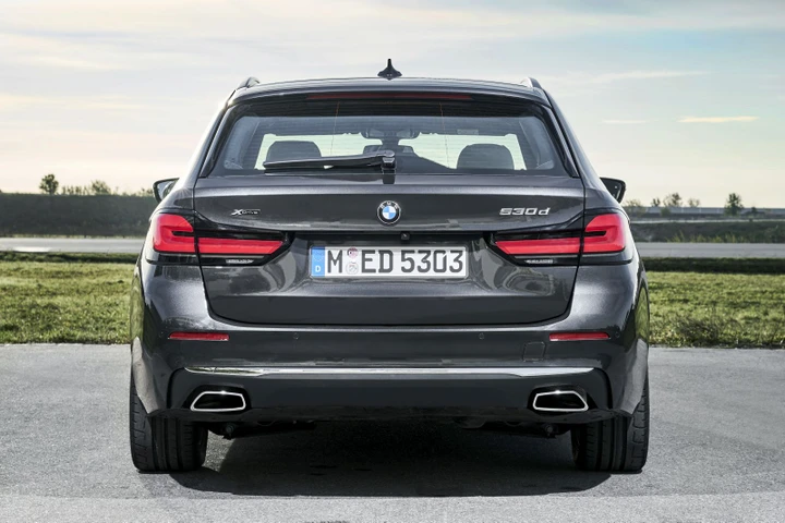 BMW Serie 5 Touring: allo studio l'allestimento 