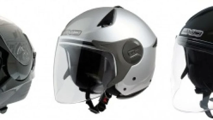 AXO presenta il casco modulare Clapper ed il jet Polis