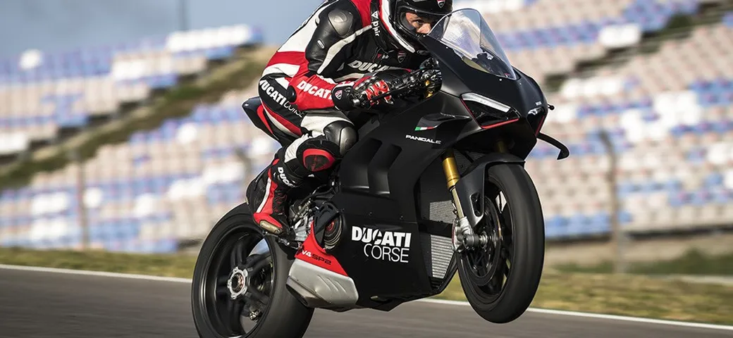 Ducati World Premiere 2022: svelata la nuova Panigale V4 SP2