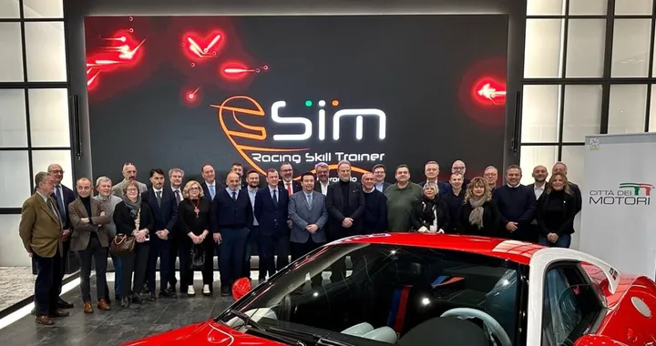 Maranello al centro del dibattito sul futuro dell’automotive: uniti per salvare il settore delle quattro ruote