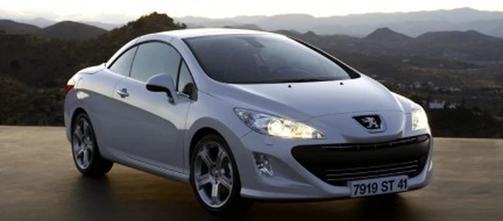 Peugeot 308 CC: immagini ufficiali
