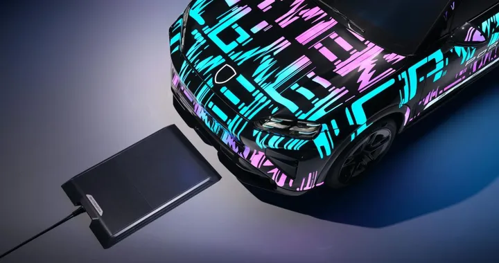 Porsche lancia ricarica wireless veloce per Cayenne Electric