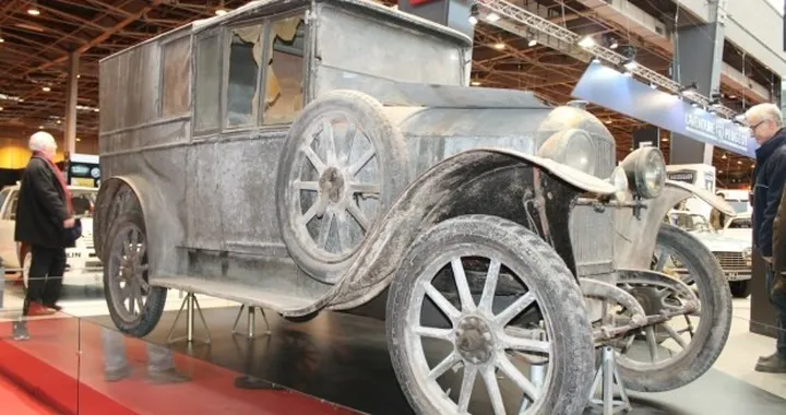 Peugeot Tipo 163 a Retromobile Parigi 2015 Live