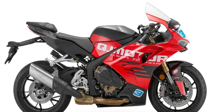 Arriva la QJMotor SRK 800 RC: 125 CV e oltre 3.000 euro meno delle rivali