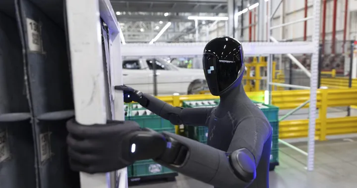 BMW accelera con l'AI, arriva Figure 03 sulla linea di produzione
