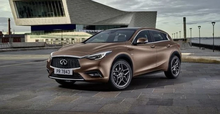 Infiniti Q30