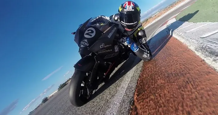Vyrus 986 M2 in pista a Cartagena per preparare il CEV Moto2 2015 [Video]