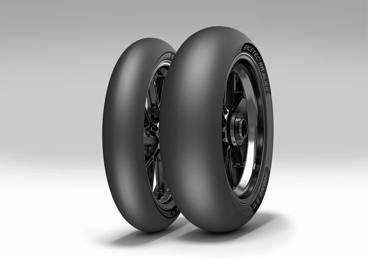 Metzeler: novità Racetec RR Slick e Compk Slick
