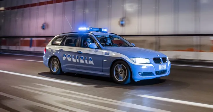 Cellulare alla guida: Bologna, 2200 multe in 4 mesi