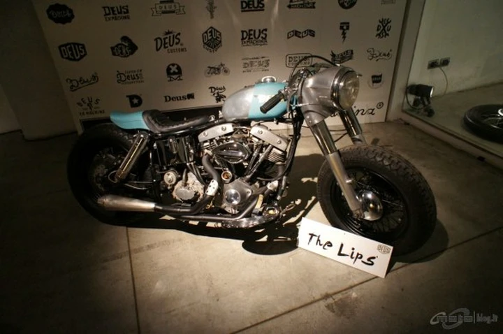 Deus Ex Machina in Italia, a Milano