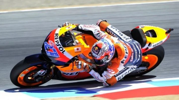 MotoGP, Brno: Stoner scivola ma comanda le FP3 davanti a Lorenzo e Rossi