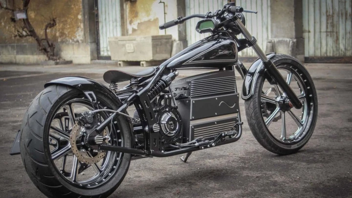 Sine Cycles King Current: l'evoluzione elettrica dello stile custom