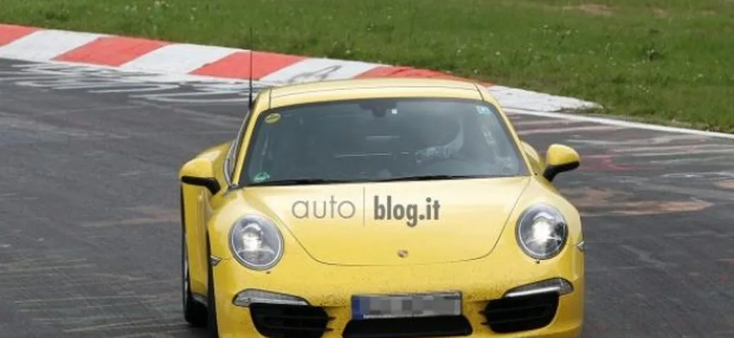Foto spia Porsche 911 Carrera 4S