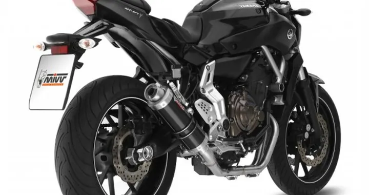 MIVV: scarico aftermarket per Yamaha MT-07