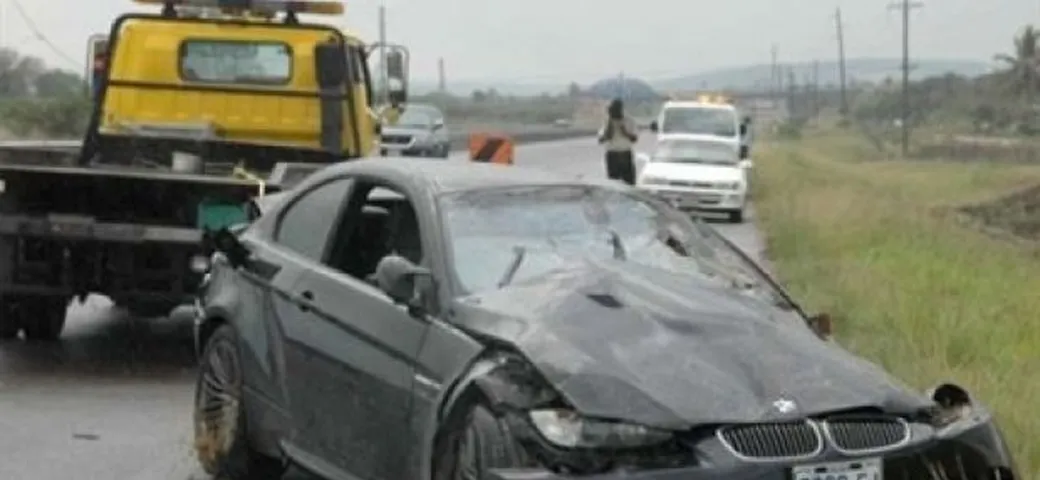 Usain Bolt distrugge la sua BMW M3