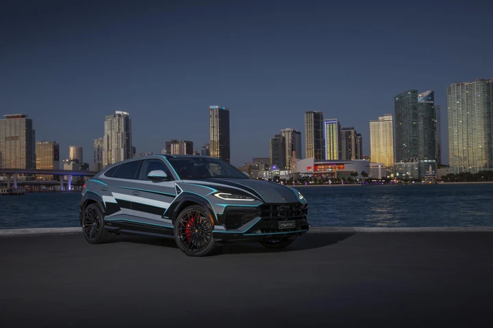 Una Lamborghini Urus SE speciale in occasione di Art Basel Miami Beach 2024
