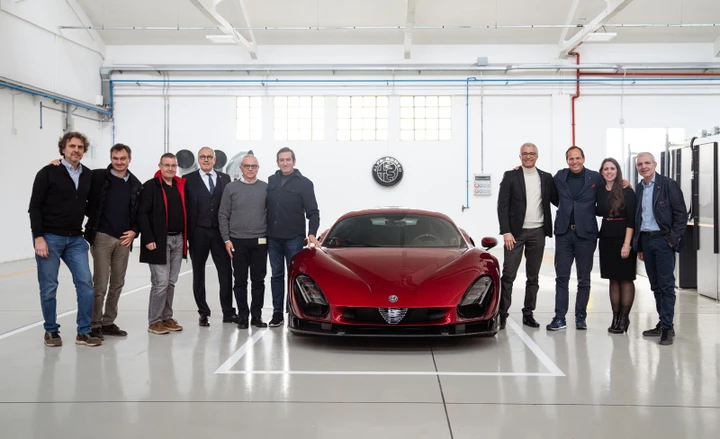 Alfa Romeo 33 Stradale: il primo esemplare pronto per la consegna al cliente n.1