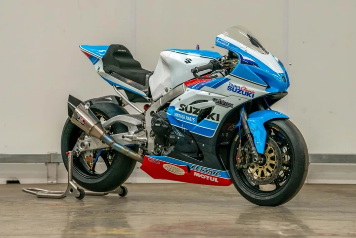 Tourist Trophy, il Team Classic Suzuki debutta al TT 2020 (con una livrea da urlo)