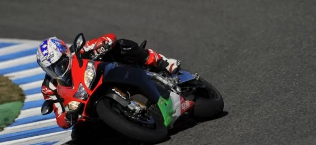 TEST Aprilia RSV4 Factory APRC Special Edition