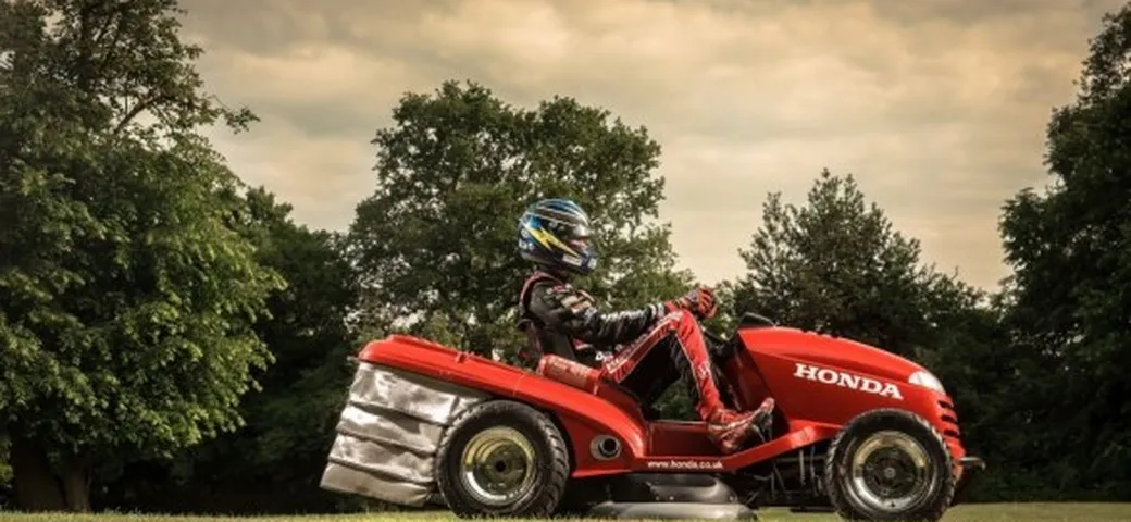 Honda Mean Mower: il tagliaerba da 210 km/h /video