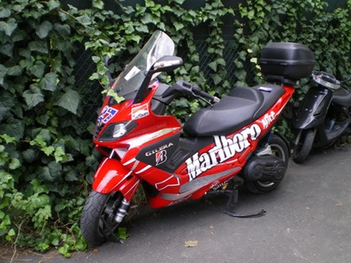 Foto del giorno: lo scooter di Stoner?